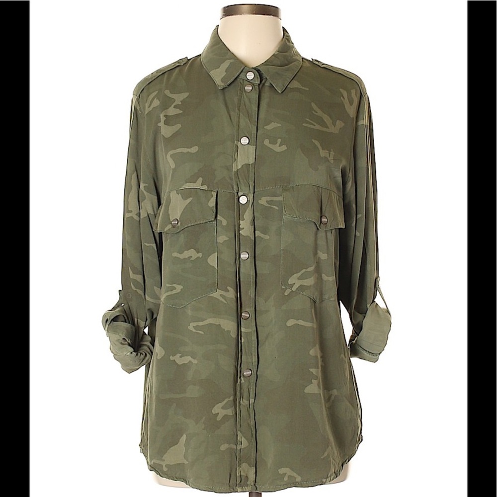 Sanctuary button down top - size L- camo